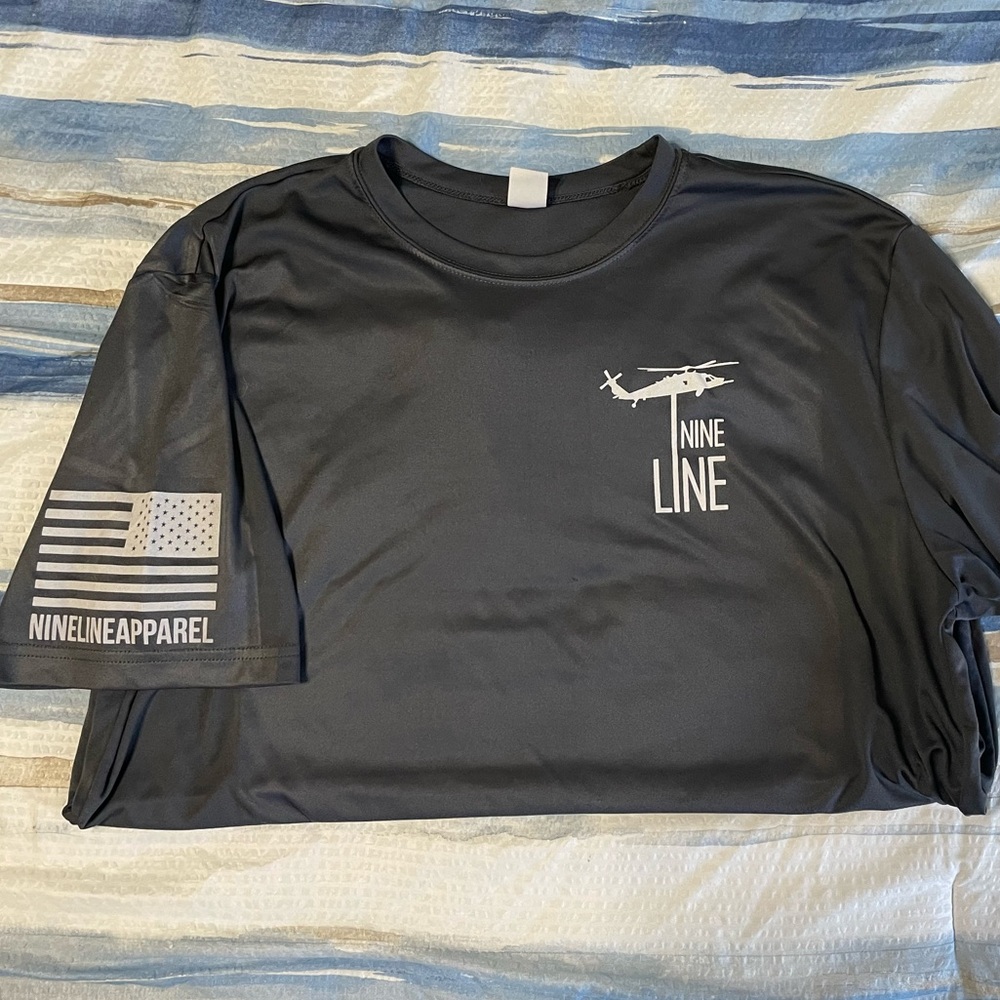 Nine Line T Shirt XL